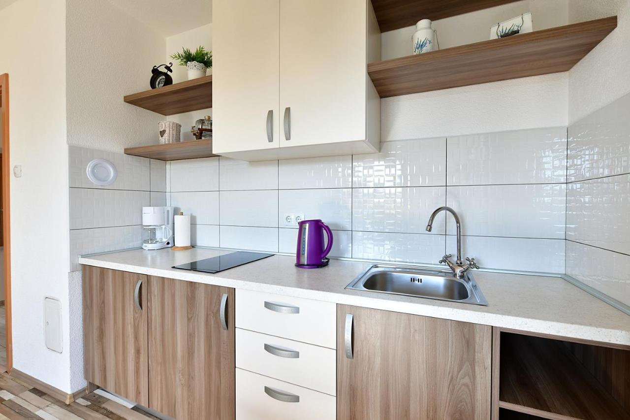Holiday Home Ostrun Раковица Екстериор снимка