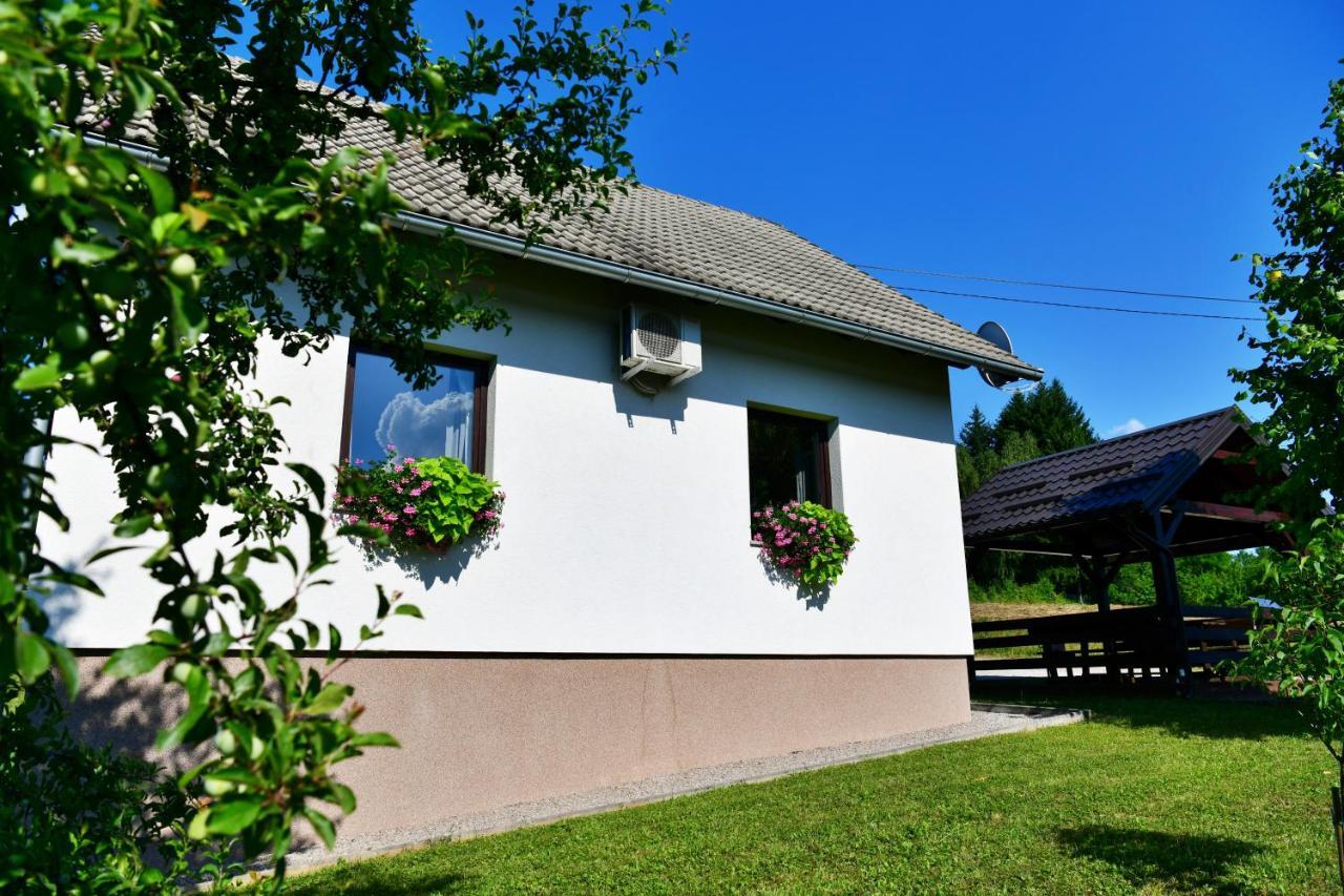 Holiday Home Ostrun Раковица Екстериор снимка