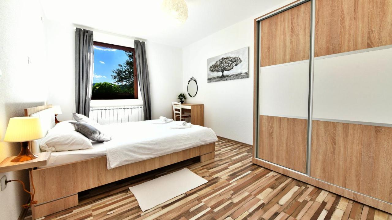 Holiday Home Ostrun Раковица Екстериор снимка