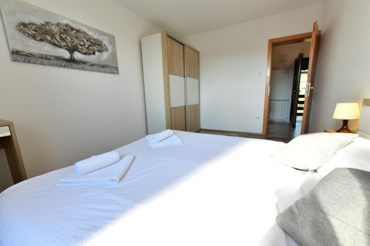 Holiday Home Ostrun Раковица Екстериор снимка